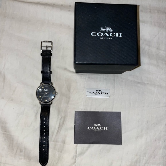 COACH WATCH - Picture 1 of 2